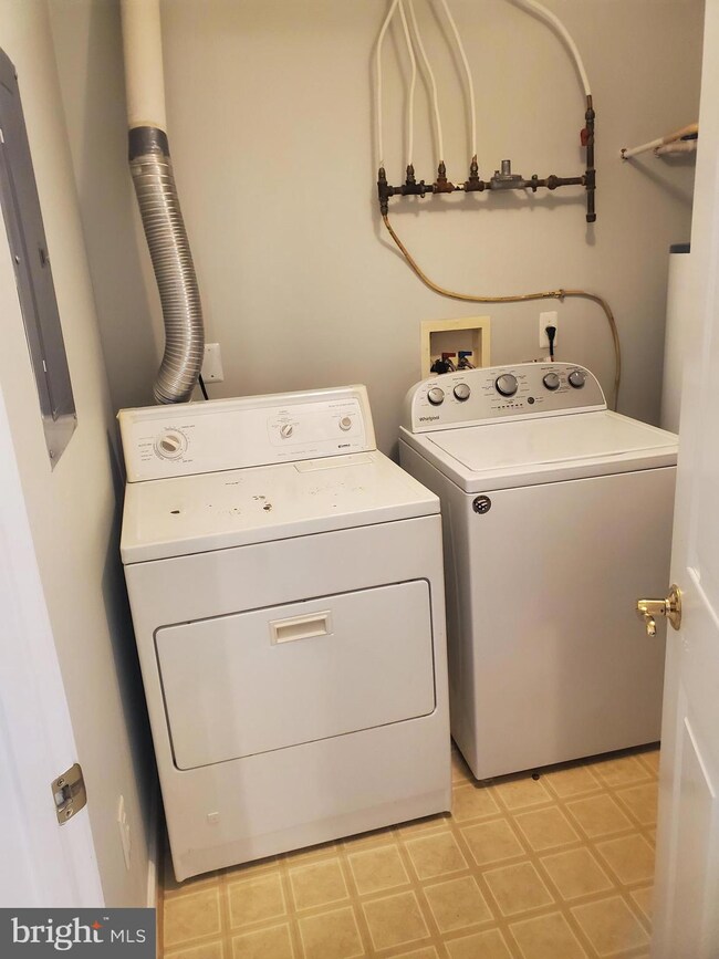 2014 Windsong Dr unit 2D, Hagerstown, MD 21740 - photo 7