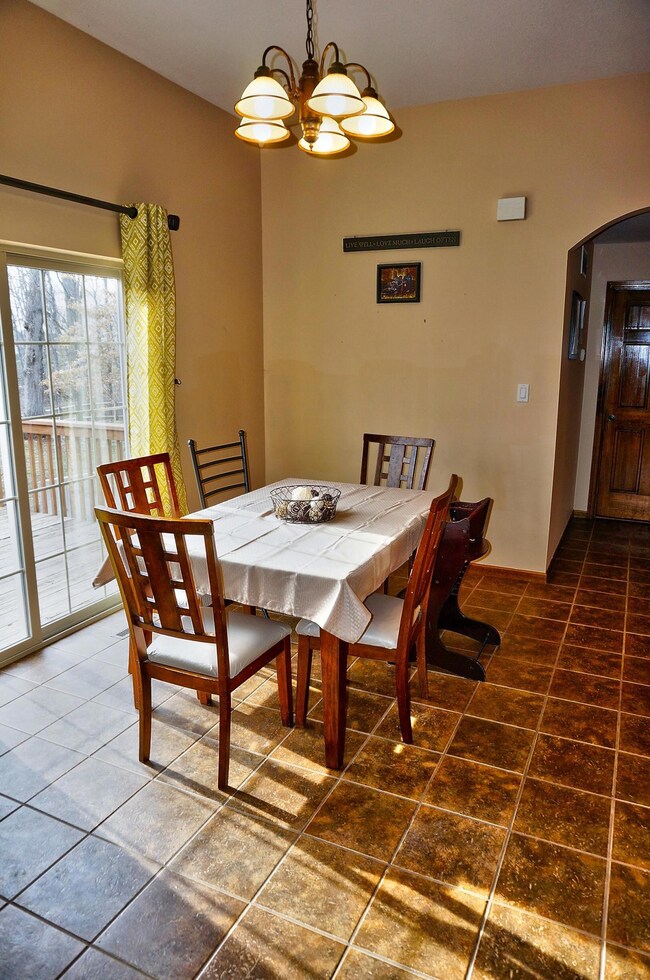 Breakfast area.jpg