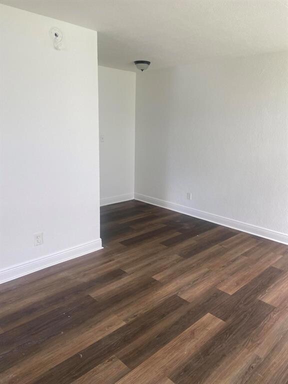 698 SW 4th St unit 2, Belle Glade, FL 33430 - photo 7