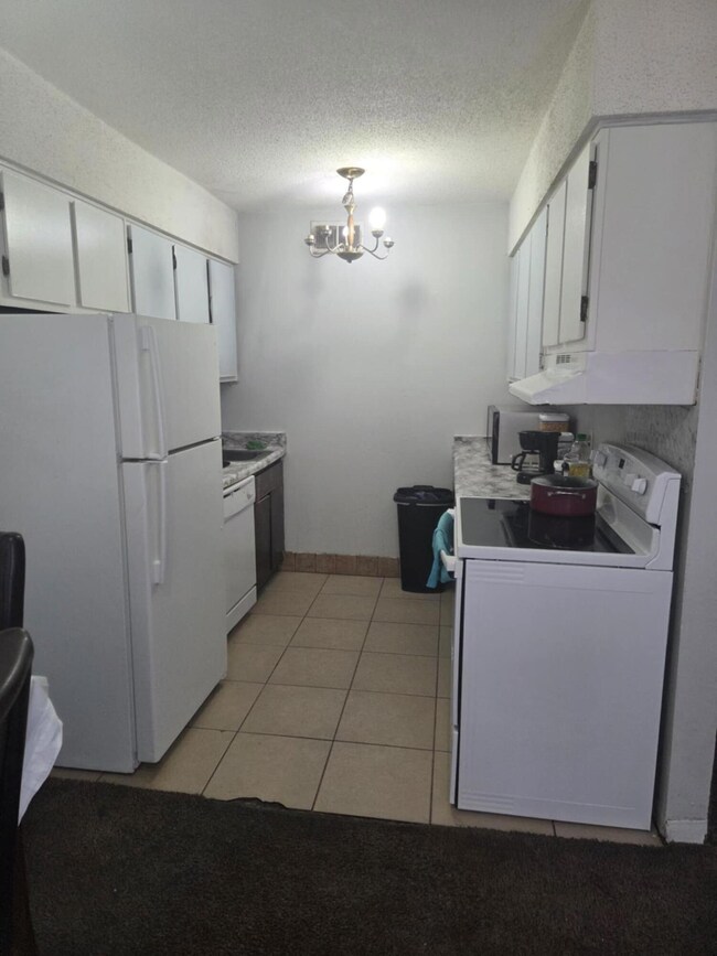 Pier-I unit 201C, Fort Walton Beach, FL 32547 - photo 4