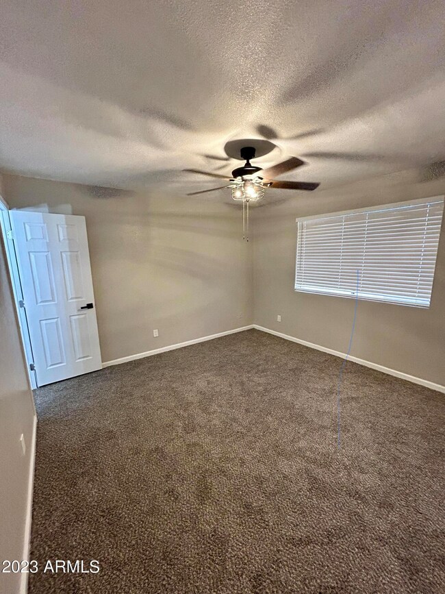 5809 W Wilshire Dr unit 6, Phoenix, AZ 85035 - photo 4