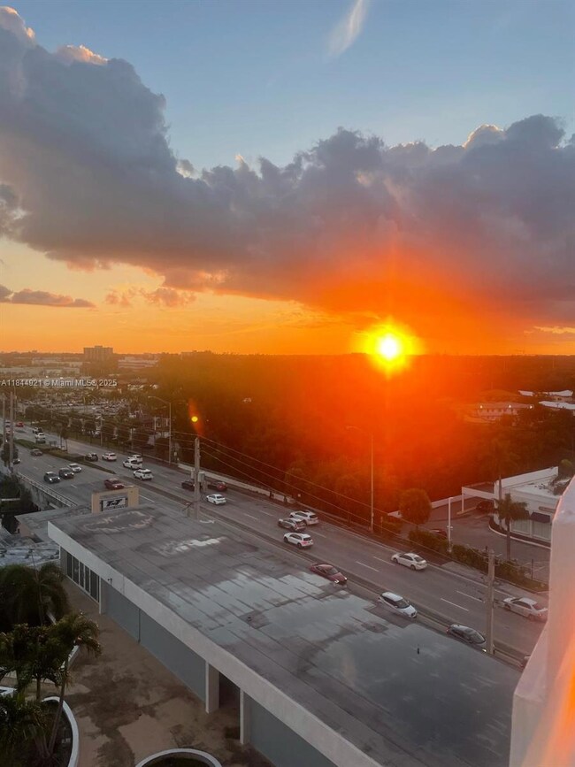 Sailboat Cay unit 902, North Miami, FL 33181 - photo 2