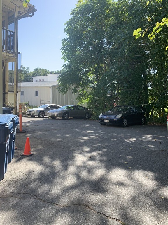 72 Lynn St, Lawrence, MA 01843 - photo 4