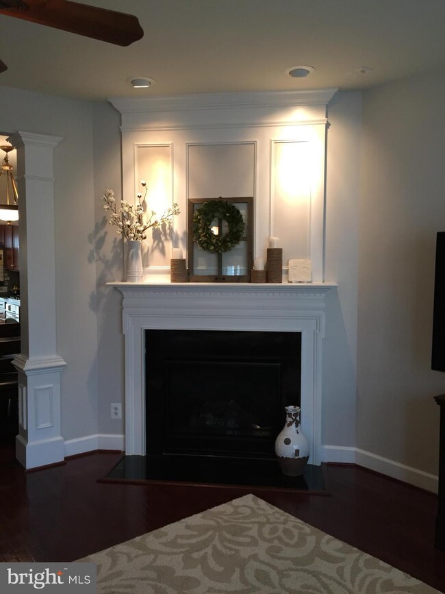 14620 Crossfield Way unit 225A, Woodbridge, VA 22191 - photo 3