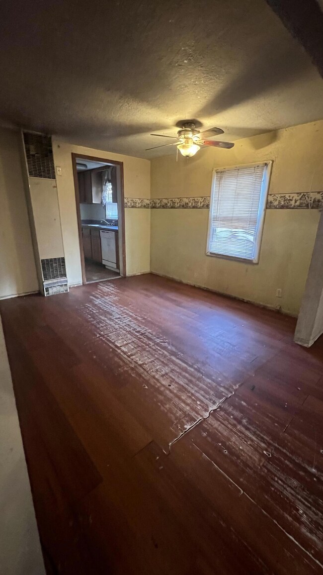 1845 Derby St, Klamath Falls, OR 97603 - photo 5