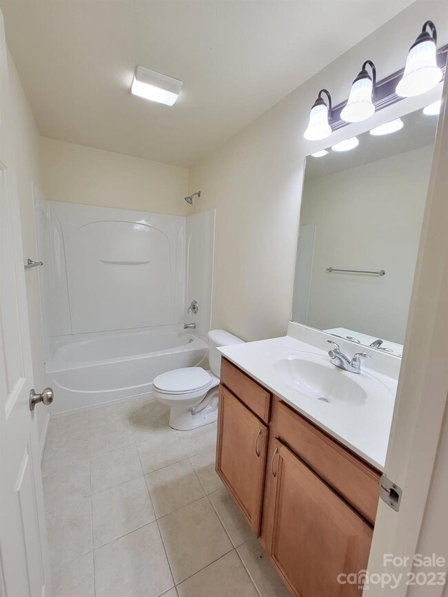 77 Rotunda Cir, Asheville, NC 28806 - photo 3