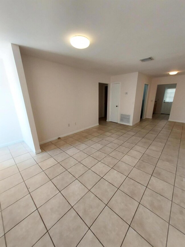 1023 Louisiana Ave unit 2, Sebastian, FL 32958 - photo 2