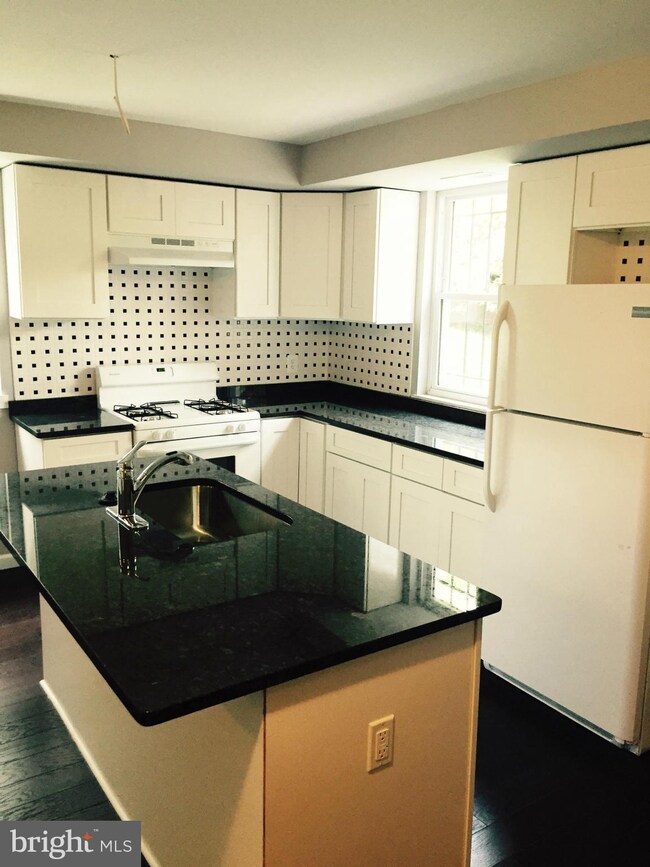 918 46th St NE, Washington, DC 20019 - photo 4