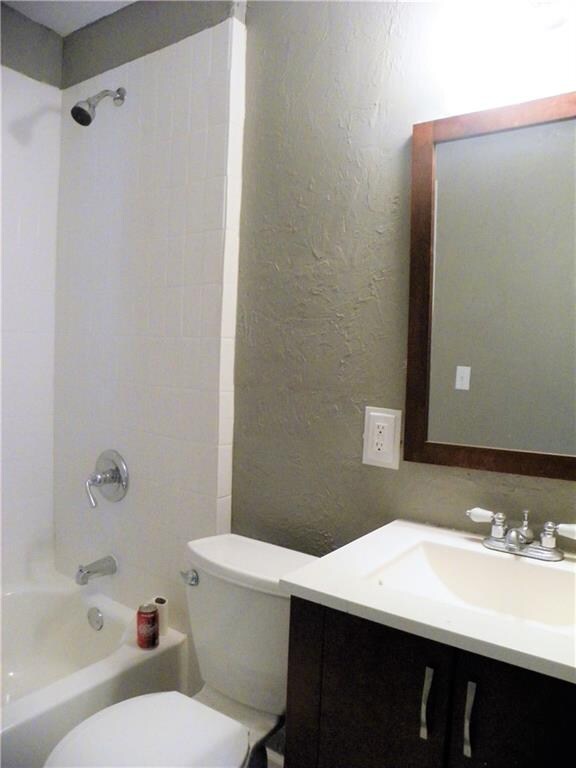 209 E Severn St, Shawnee, OK 74801 - photo 6