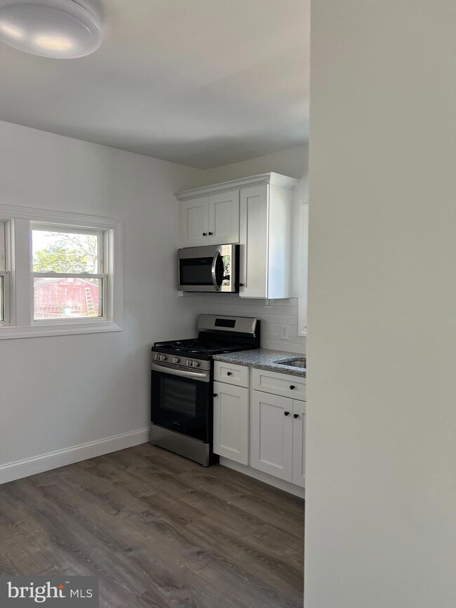 327 Whittaker St, Riverside, NJ 08075 - photo 4