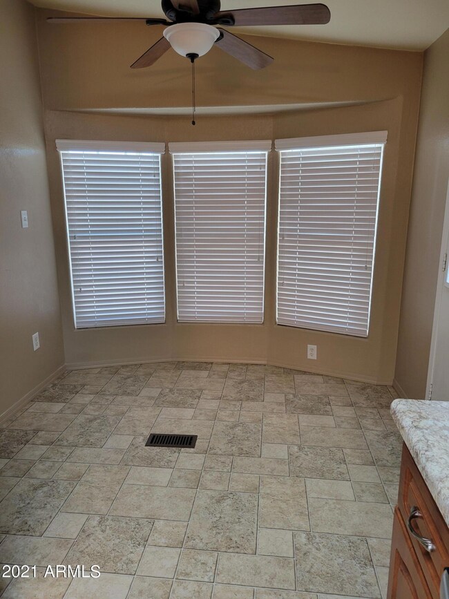 Kitchen Front Bay Window