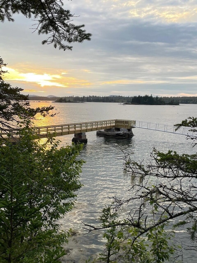 1392 N Haven Rd, Vinalhaven, ME 04863 - photo 4