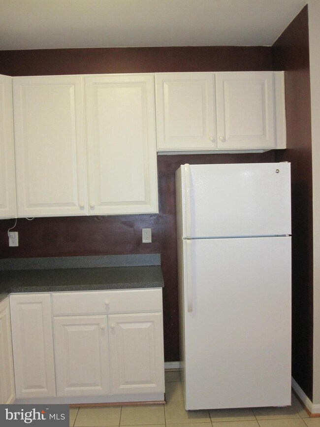 2526 Running Wolf Trail, Odenton, MD 21113 - photo 6