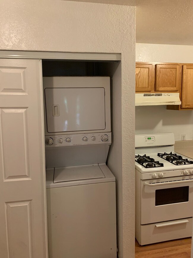 317 Mabry St unit 521, Tallahassee, FL 32304 - photo 5