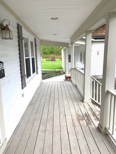 37 Mechanic St, Lancaster, NH 03584 - photo 2