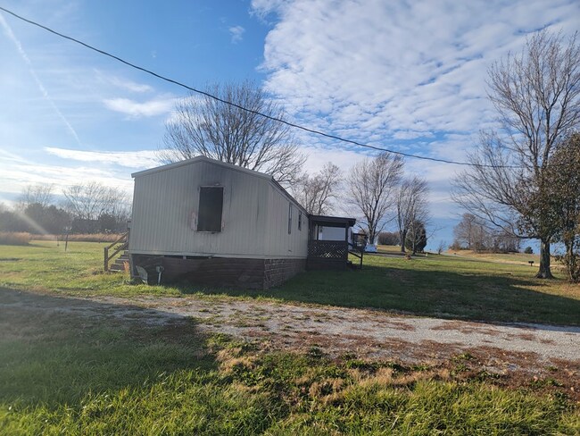 8297 Highland Lick Rd, Russellville, KY 42276 | MLS# 38625