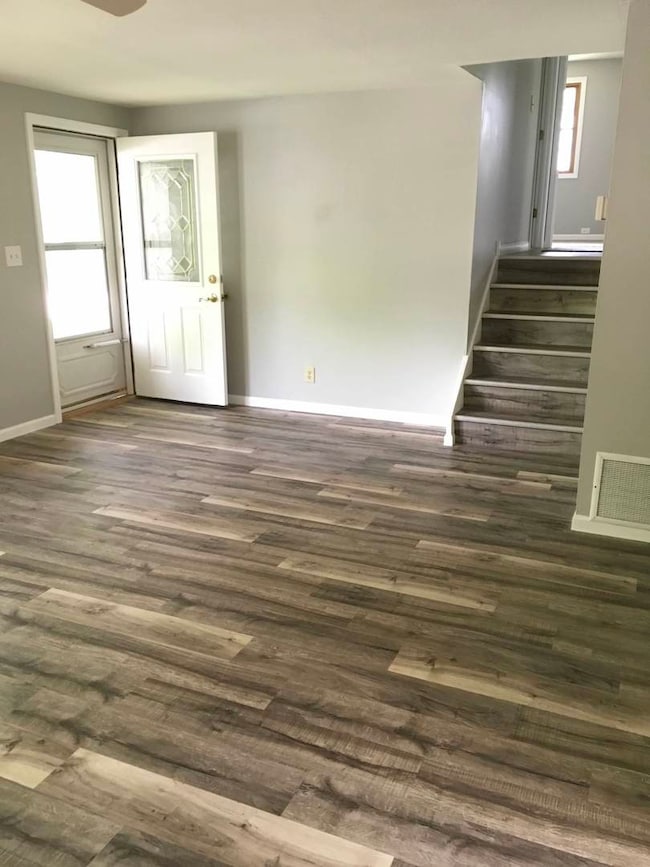 133 Mora Rd, Carpentersville, IL 60110 - photo 3