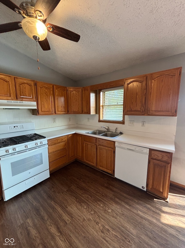 7951 Murrelet St, Hobart, IN 46342 - photo 2