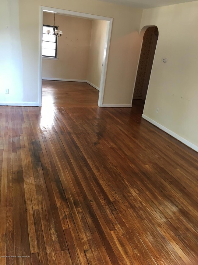 202 Kemball Ave, Staten Island, NY 10314 - photo 4