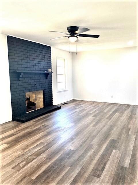 Living area 1 of 2 - Cozy up to the fireplace !