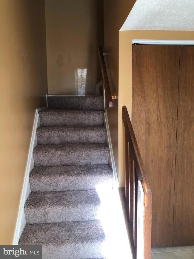 15264 Lodge Terrace, Woodbridge, VA 22191 - photo 3