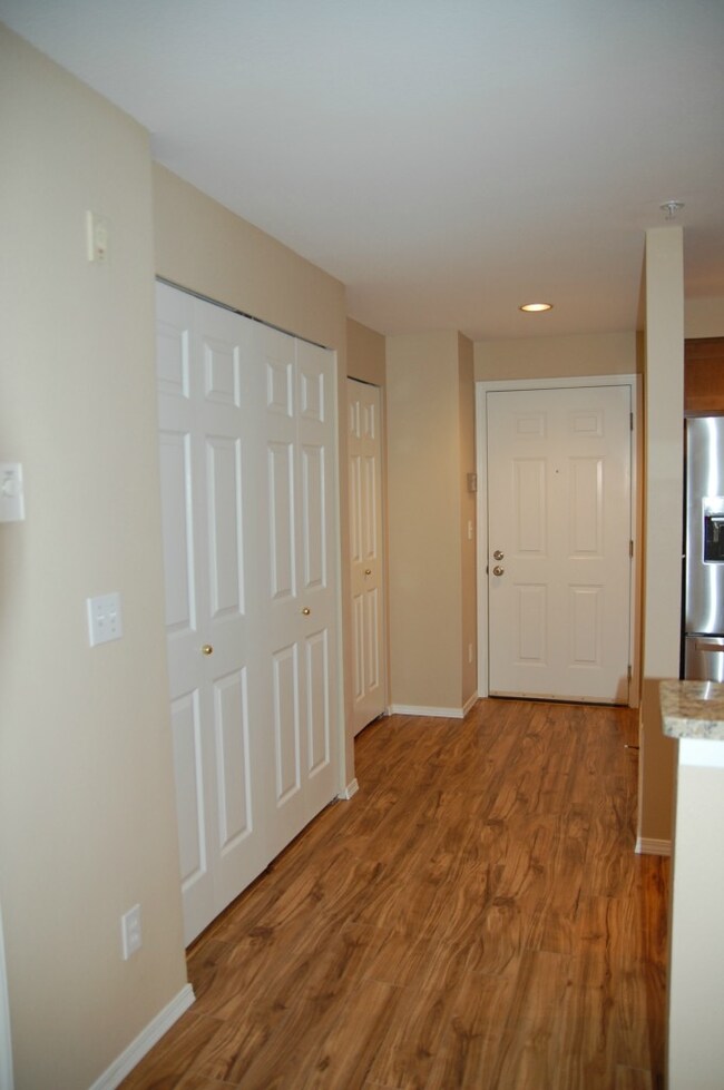 15707 Waynita Way NE unit C206, Bothell, WA 98011 - photo 4