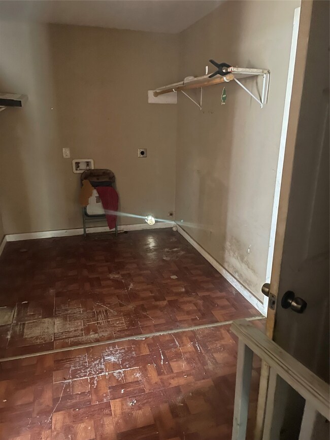 7303 Shotwell St, Houston, TX 77028 - photo 4