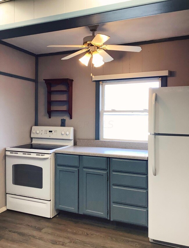 562 S Richardson Ave, Columbus, OH 43204 - photo 6