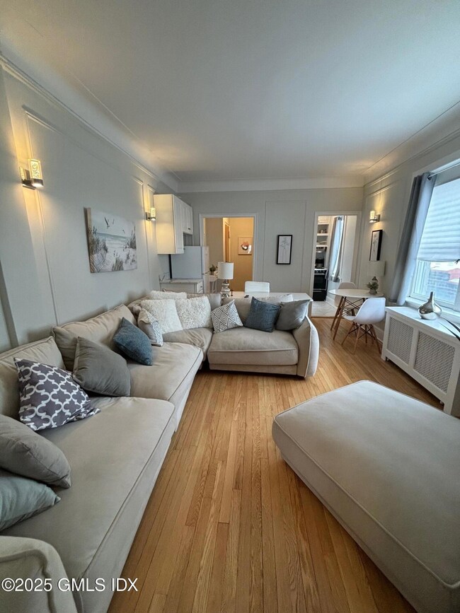 271 Greenwich Ave unit 3C, Greenwich, CT 06830 - photo 5