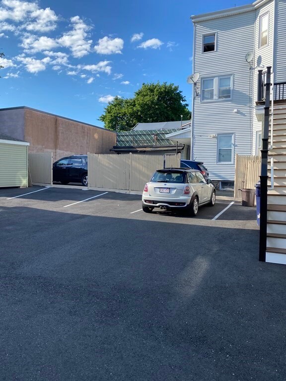 174 Vine St unit 2, Everett, MA 02149 - photo 4