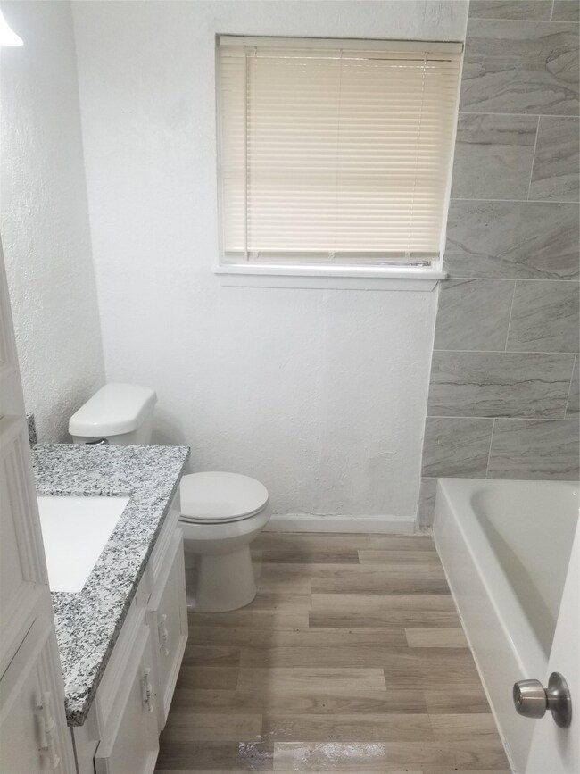 7302 Bretshire Dr, Houston, TX 77016 - photo 4