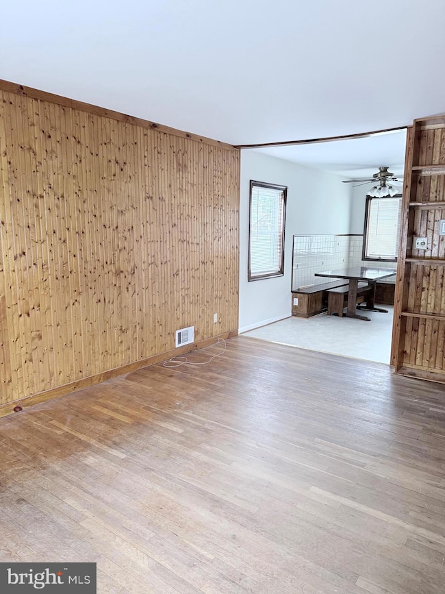 210 Hollywood Ct, Glen Burnie, MD 21060 - photo 3