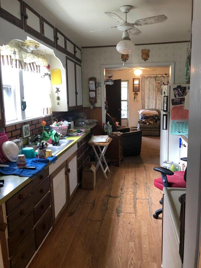 Kitchen from the front