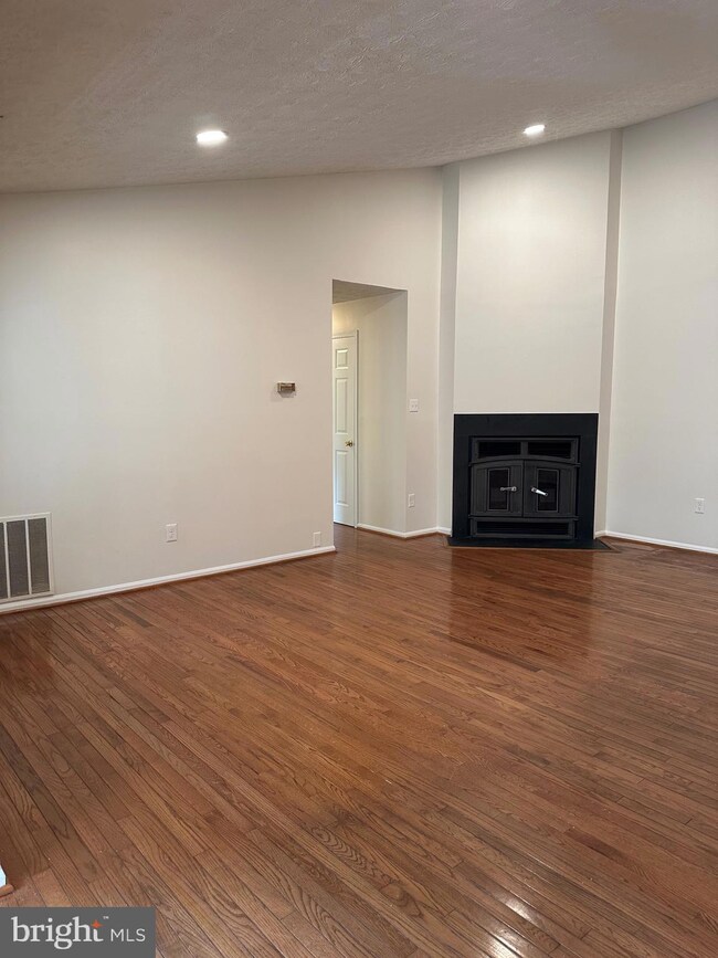 644 Southern Hills Dr unit B-2L, Arnold, MD 21012 - photo 6