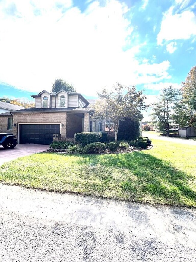 10 E Dorton Blvd, Staffordsville, KY 41256 - photo 4