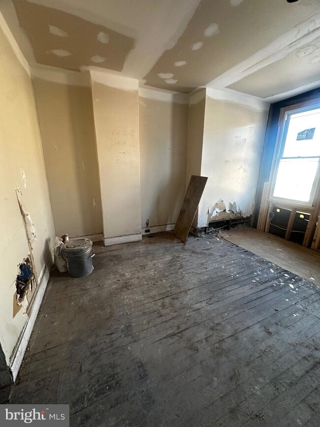 2816 E Madison St, Baltimore, MD 21205 - photo 6