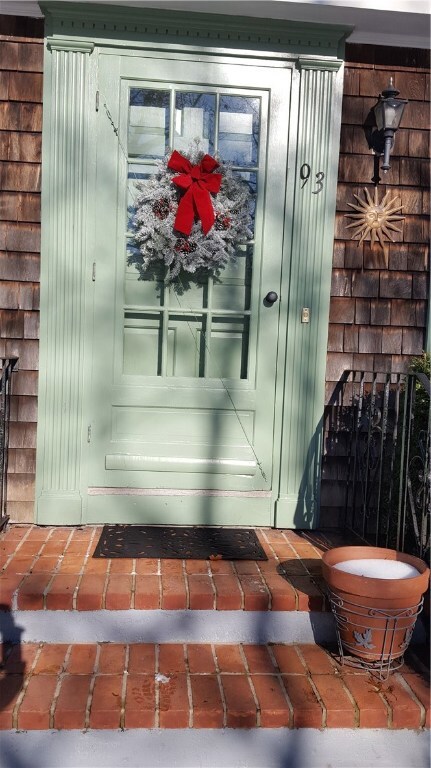 93 Dockray St, Wakefield, RI 02879 - photo 2