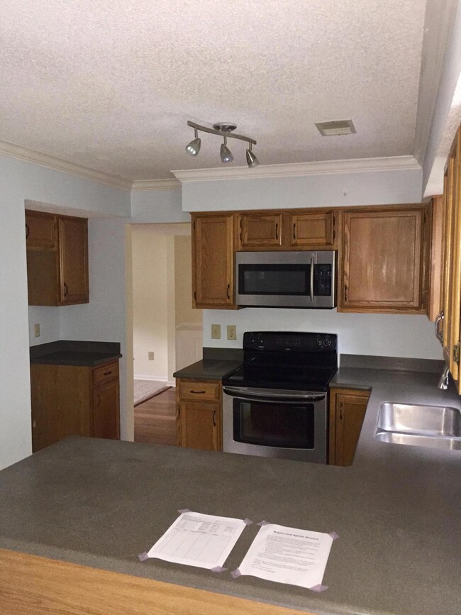 109MallockCourtKitchen