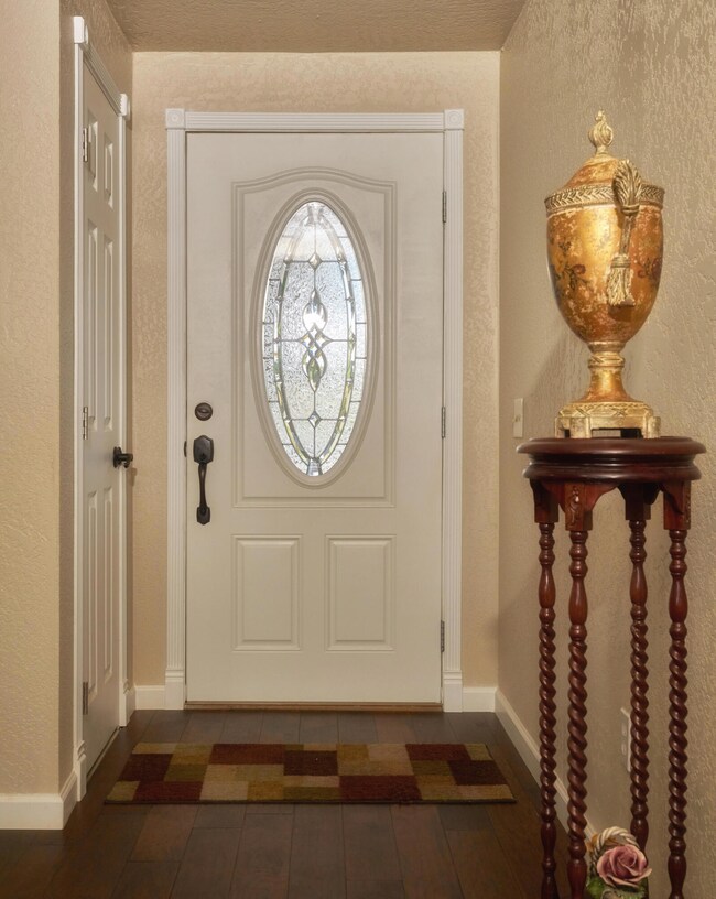 10 N Deanjou Ave, Eagle Point, OR 97524 - photo 4