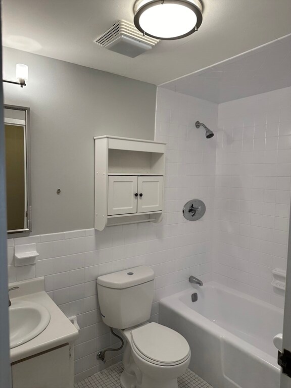 Regency Condominium unit 59, Everett, MA 02149 - photo 6