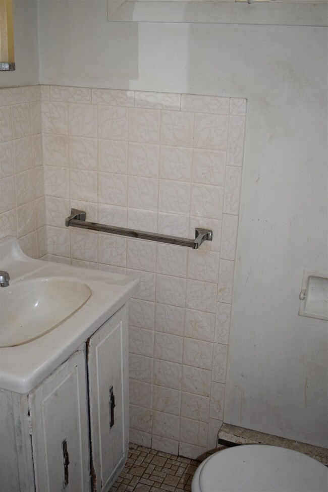 1903 Kulp Ave, Elkhart, IN 46517 - photo 7