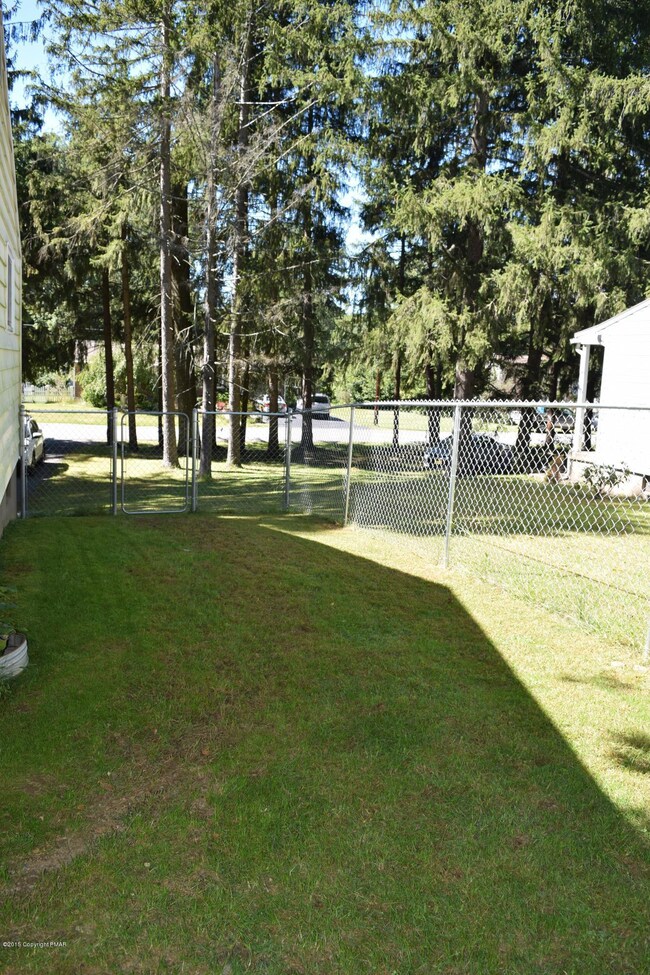 512 Schubert Rd, East Stroudsburg, PA 18301 - photo 4