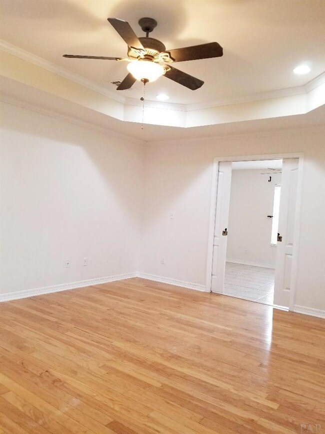 1773 Tillman Ln, Pensacola, FL 32526 - photo 5