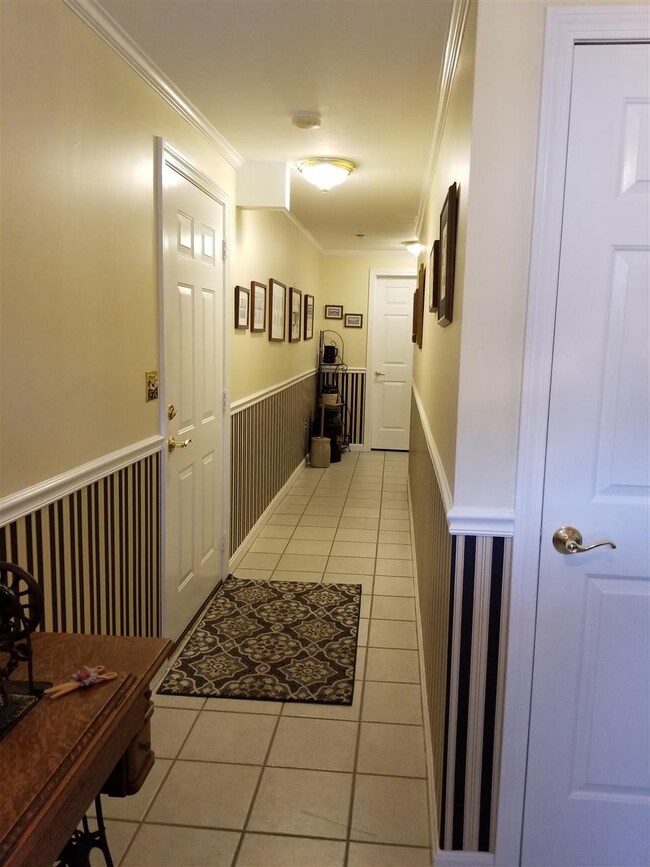 10 Echo Shore Dr, MerriMacK, NH 03054 - photo 2