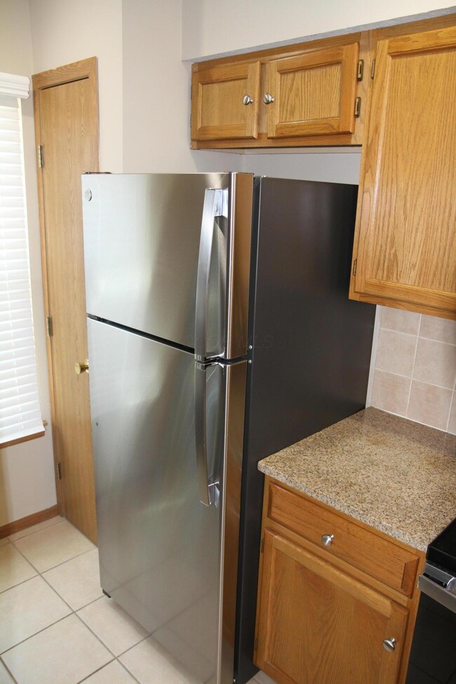 1211 Rivercrest Dr S unit C, Delaware, OH 43015 - photo 5