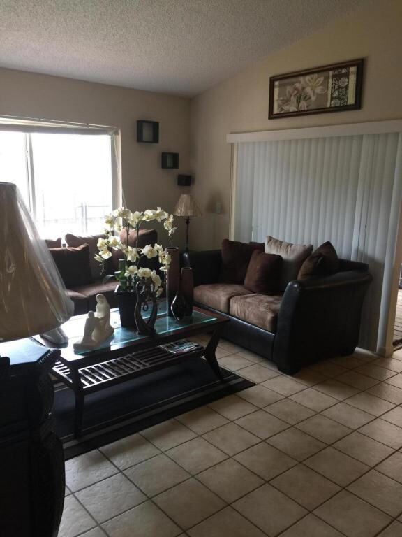 9271 Edgemont Ln, Boca Raton, FL 33434 - photo 4