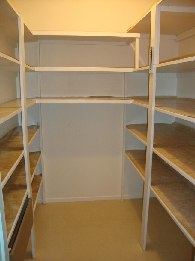 Pantry (2)