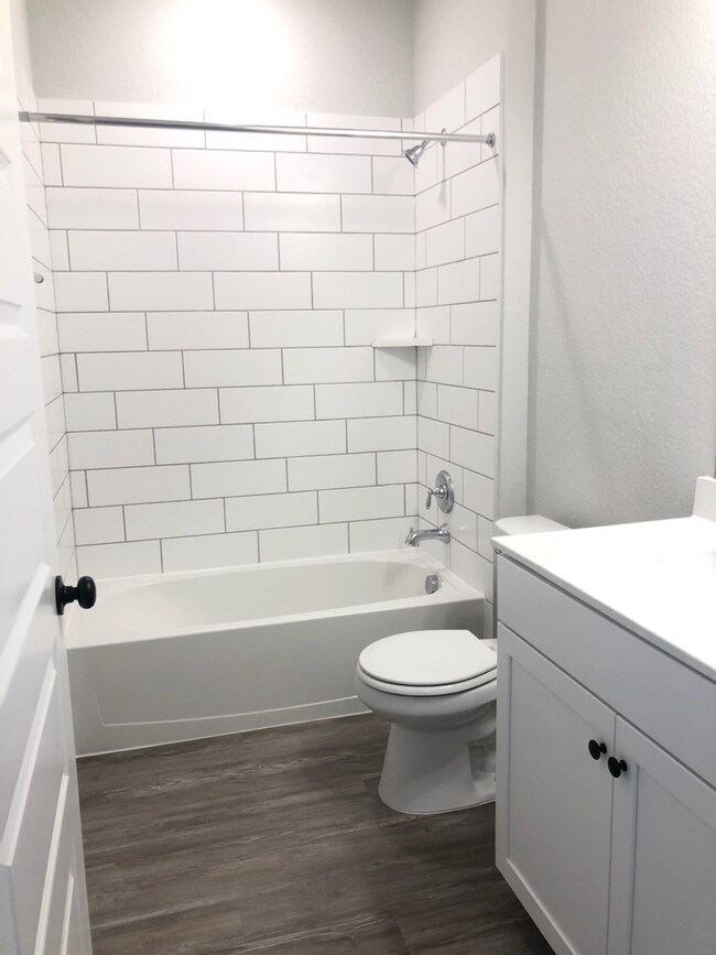 28050 Clapton Path, Spring, TX 77386 - photo 6