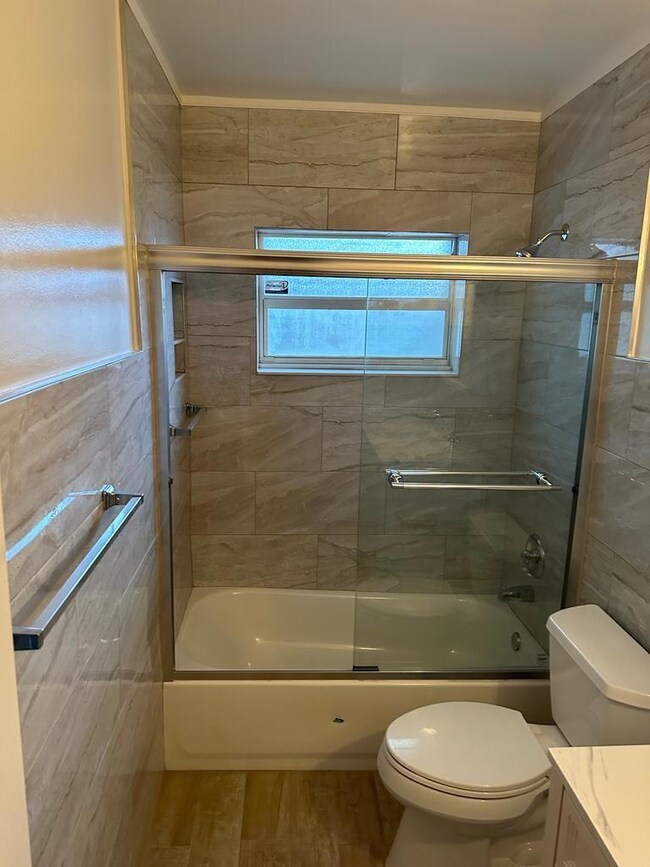 7427 NW 76th Ct, Tamarac, FL 33321 - photo 6