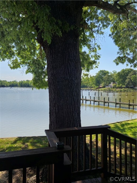 102 Lynnhaven Ct, Colonial Beach, VA 22443 - photo 5